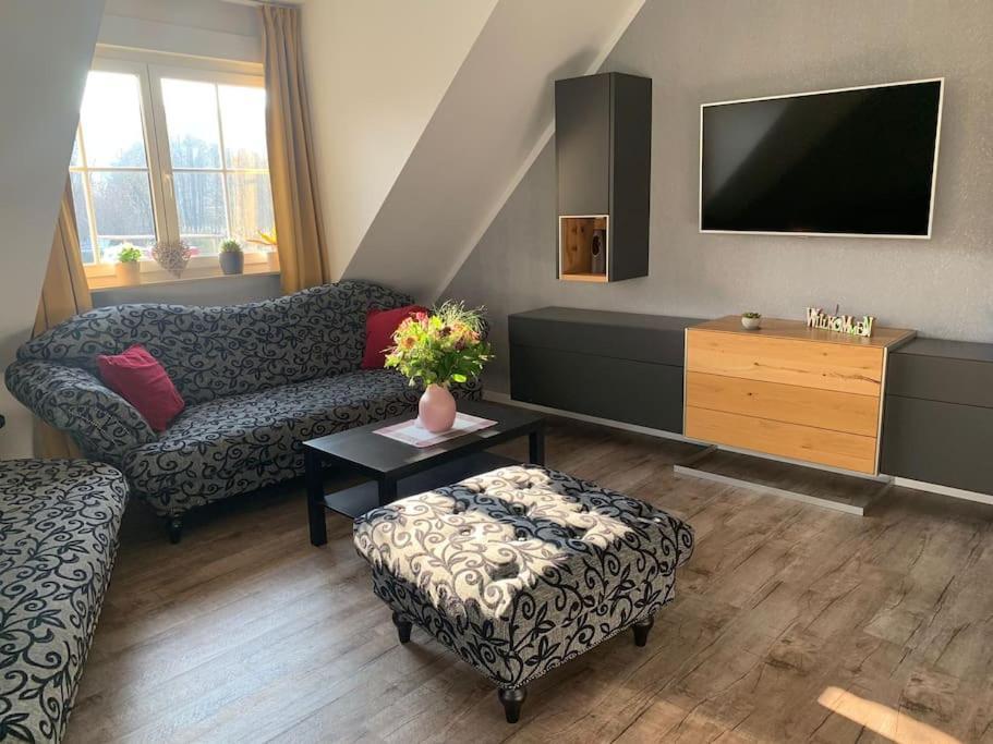 Ferienwohnung Fischer Mit E-Ladestation Direkt Am Haus Schwarzenberg  Luaran gambar